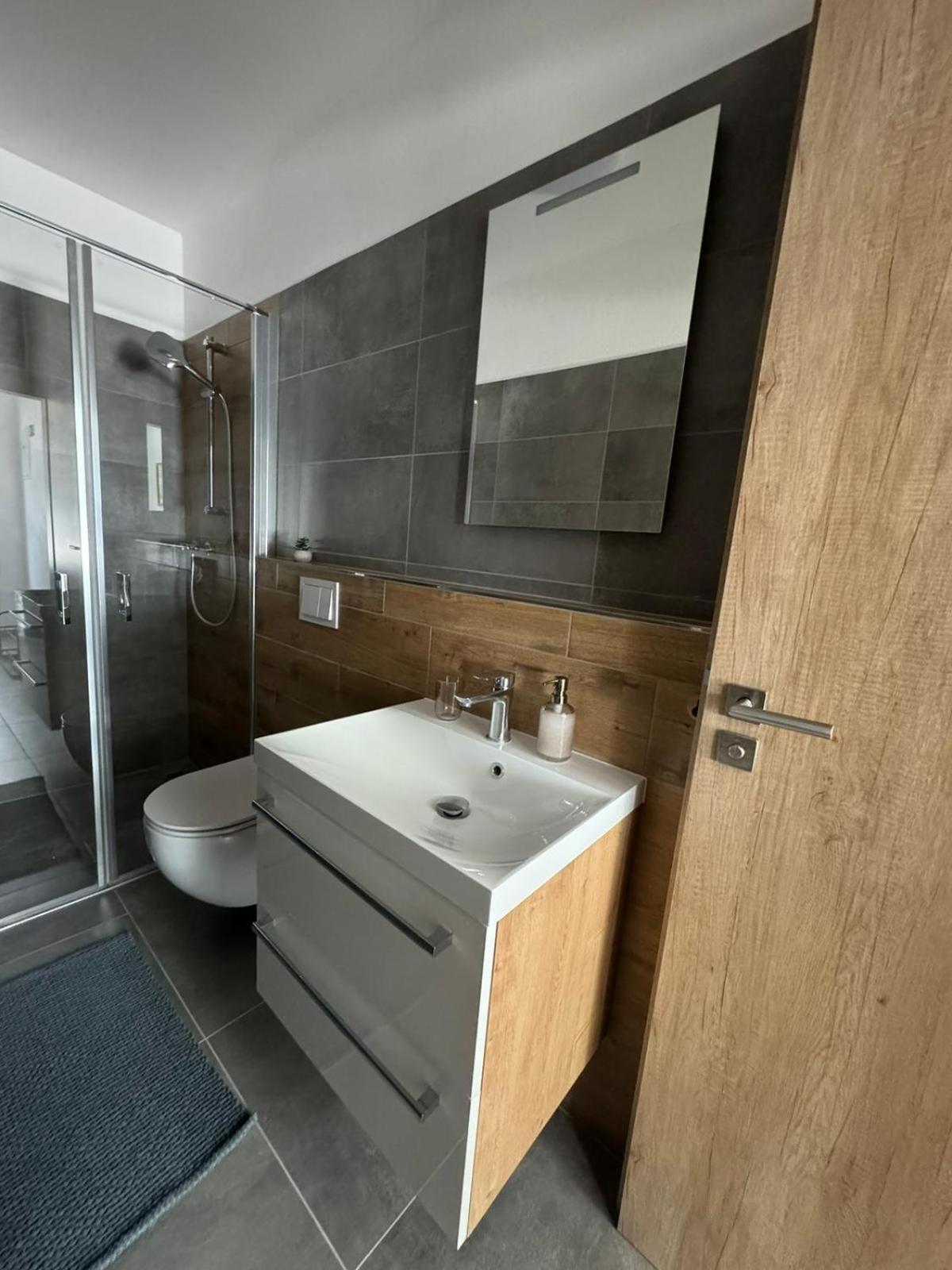 Hobiti Apartman - Sam Rathschlag Kültér fotó
